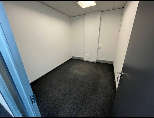 339M² OFFICE TO LET IN FORESHORE